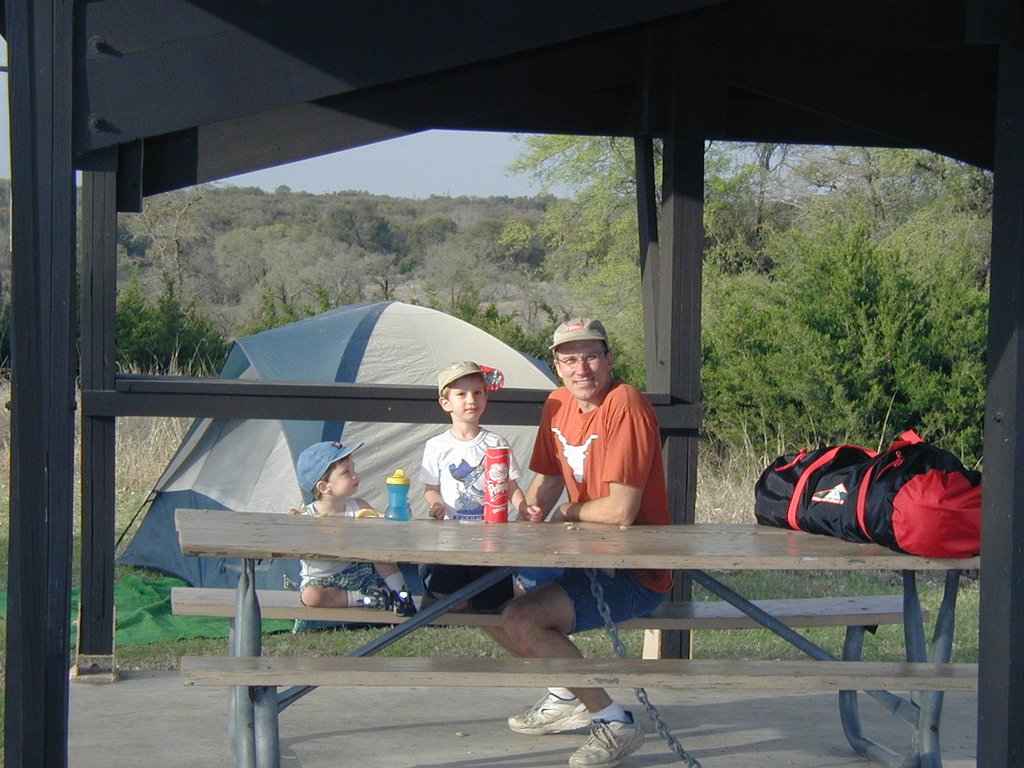 2003/03(March)/Camping/1024x768_2003-03-15 17-05-06-Camping-Jim-Hogg-Chance-Dax-Travis.JPG